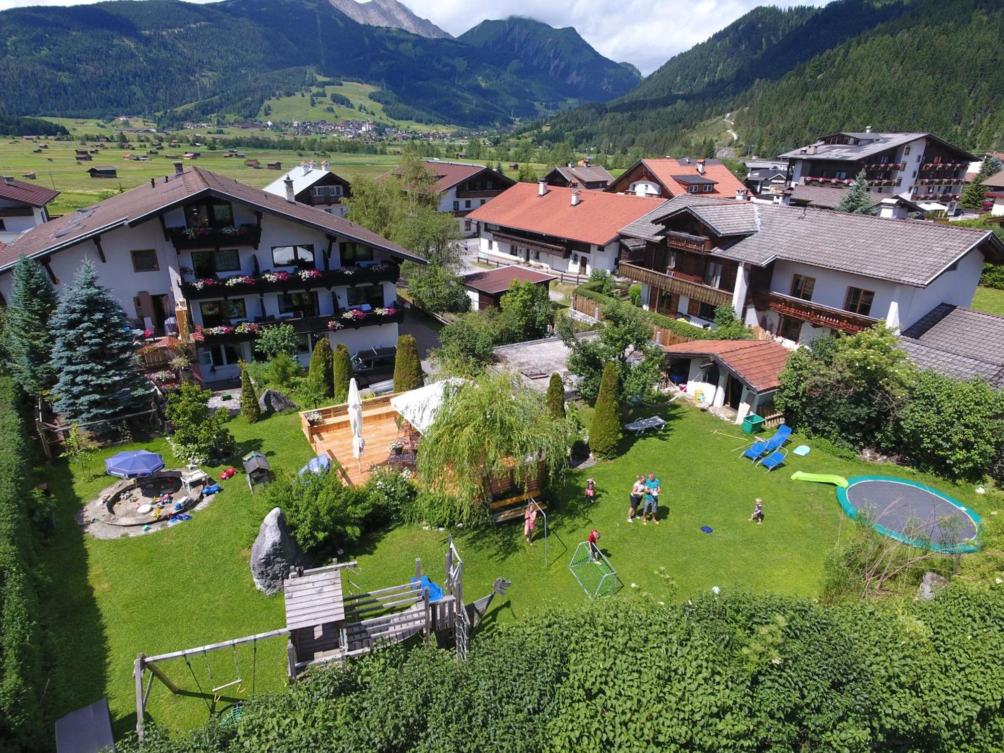 Апартаменты Haus Alpengluehen Эрвальд Экстерьер фото